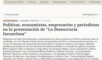 Políticos, economistas, empresarios y periodistas en la presentación de "La Democracia Inconclusa"